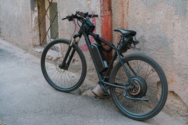 Où est placé le moteur sur un vélo électrique ?